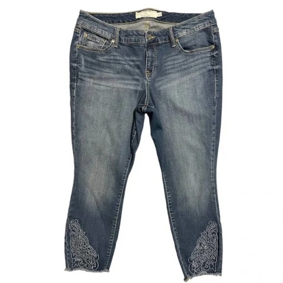 Torrid Denim Skinny Jeans Womens Cutout Crop Raw Hem Medium Wash Stretch plus 22 - Picture 8 of 11